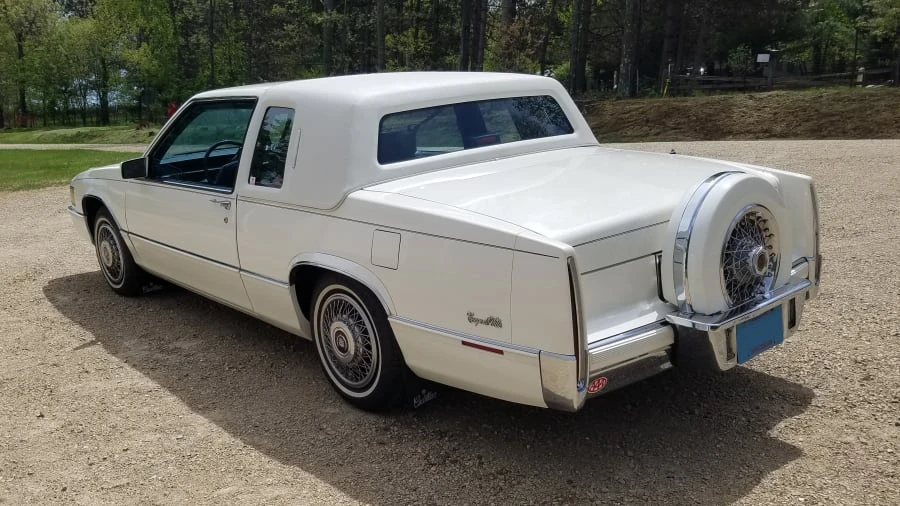 1989 Cadillac DeVille 6th Gen - Image 5 of 19