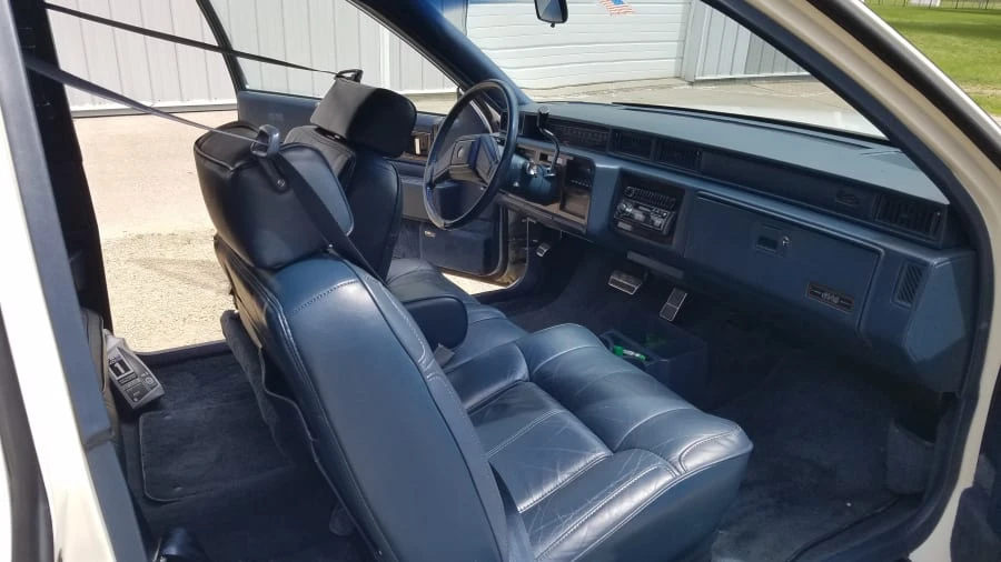 1989 Cadillac DeVille 6th Gen - Image 6 of 19
