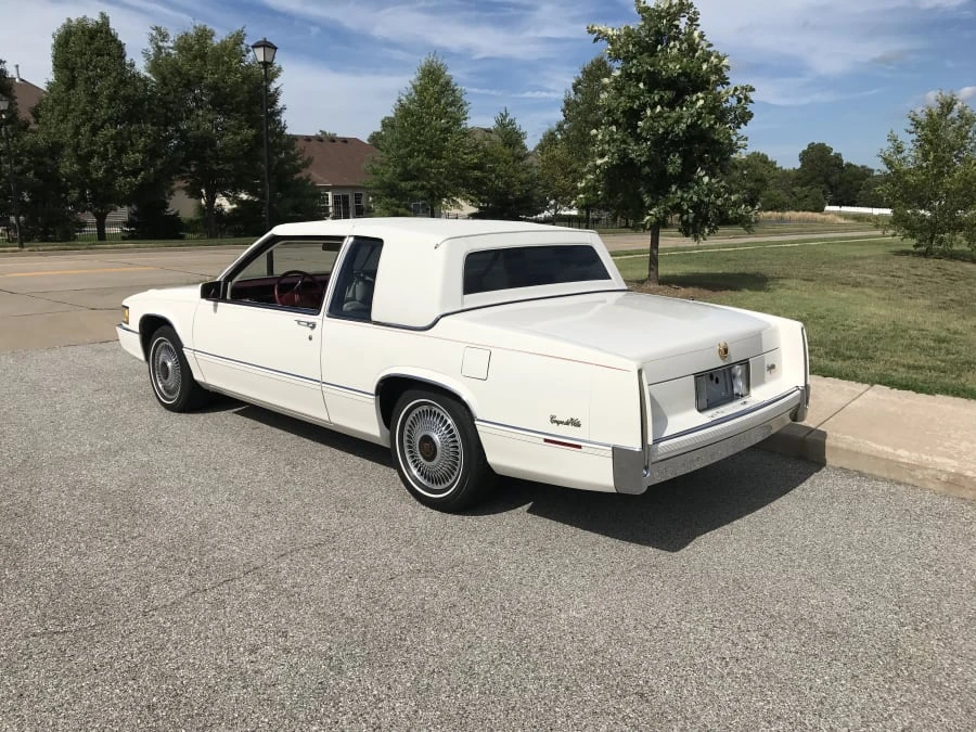 1989 Cadillac DeVille 6th Gen - Image 3 of 7