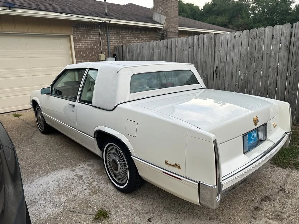 1989 Cadillac DeVille 6th Gen - Image 7 of 14