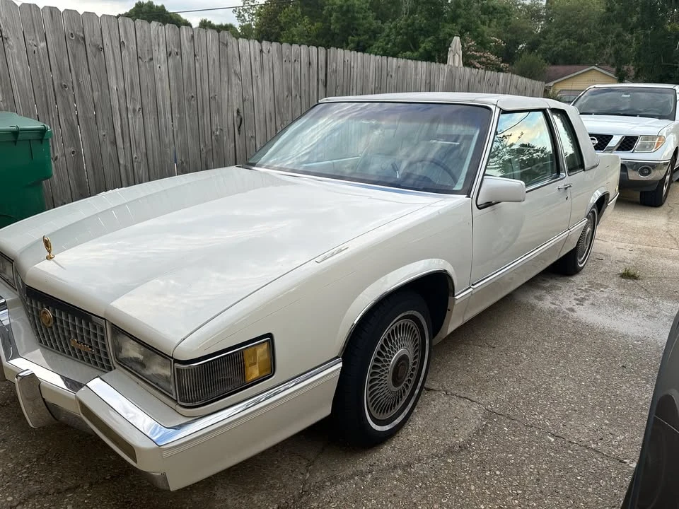 1989 Cadillac DeVille 6th Gen - Image 2 of 14