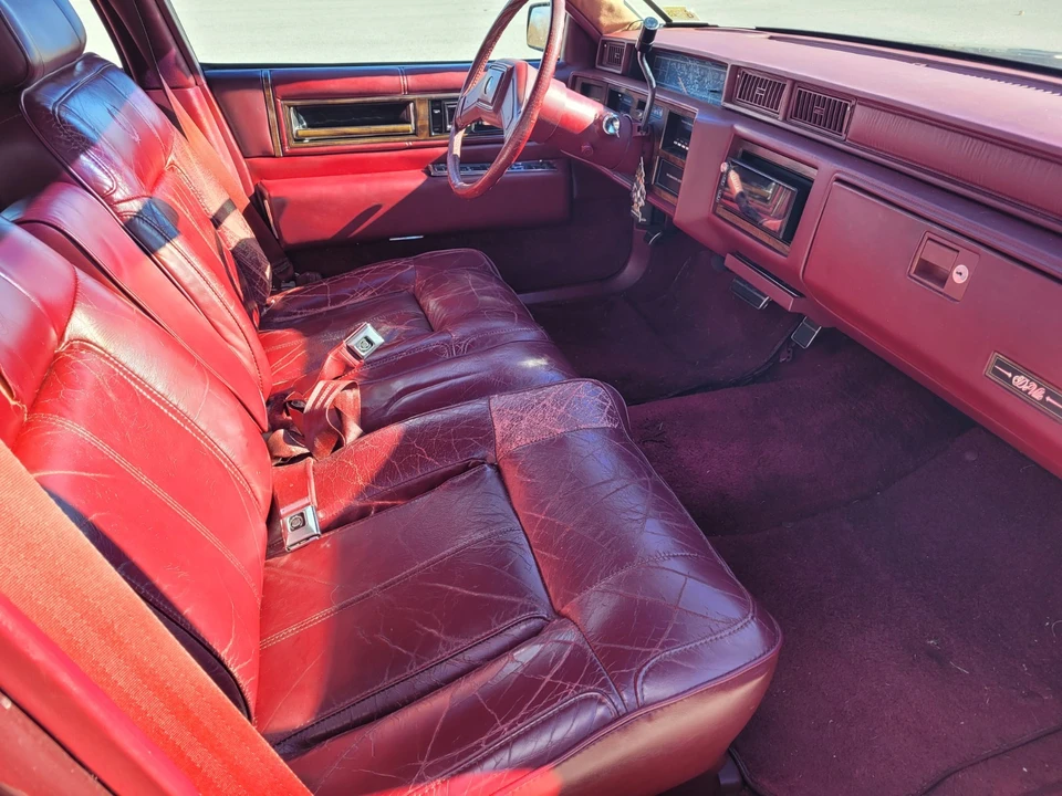 1989 Cadillac DeVille 6th Gen - Image 10 of 17