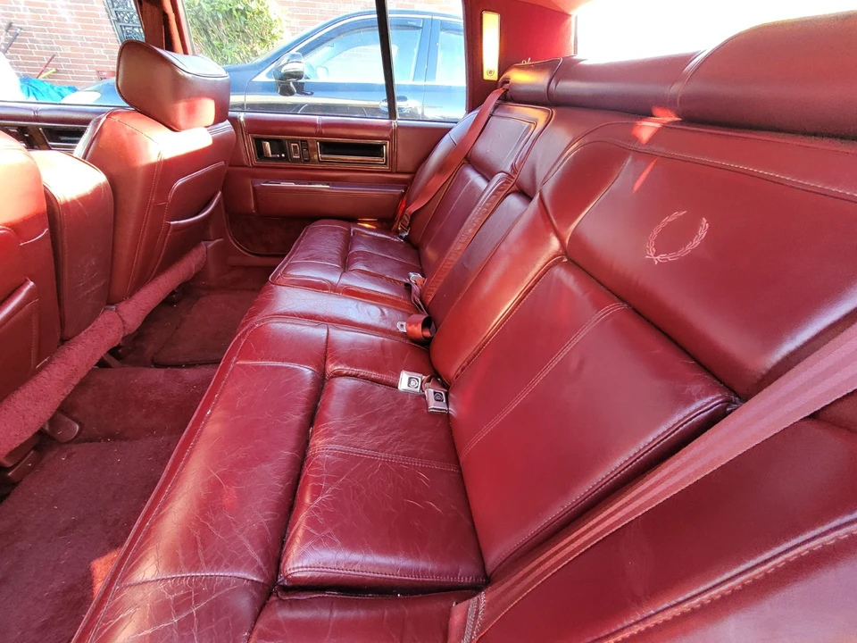 1989 Cadillac DeVille 6th Gen - Image 15 of 17
