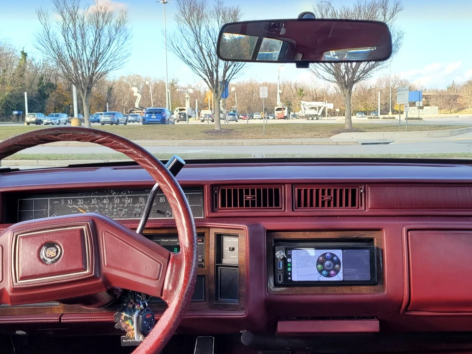 1989 Cadillac DeVille 6th Gen - Image 11 of 17