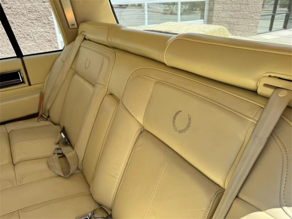 1989 Cadillac DeVille 6th Gen - Image 18 of 31