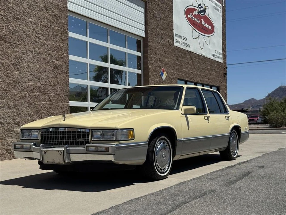 1989 Cadillac DeVille 6th Gen - Image 2 of 31