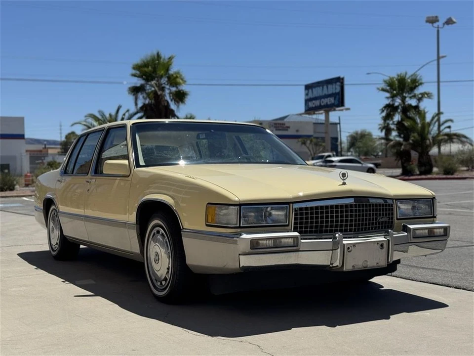 1989 Cadillac DeVille 6th Gen - Image 5 of 31