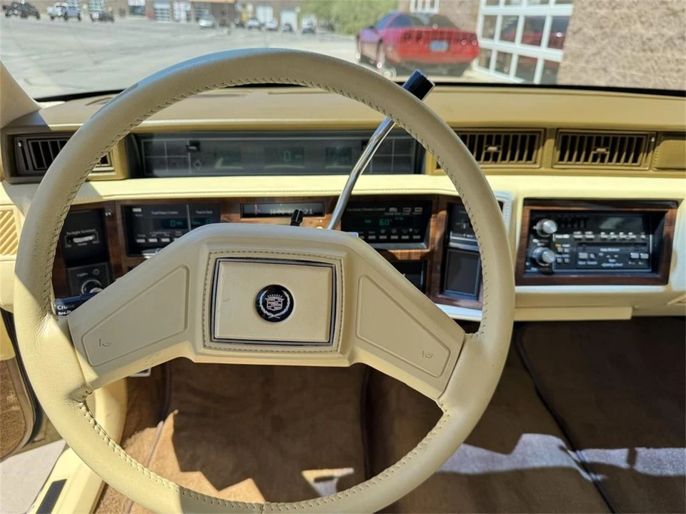 1989 Cadillac DeVille 6th Gen - Image 12 of 31