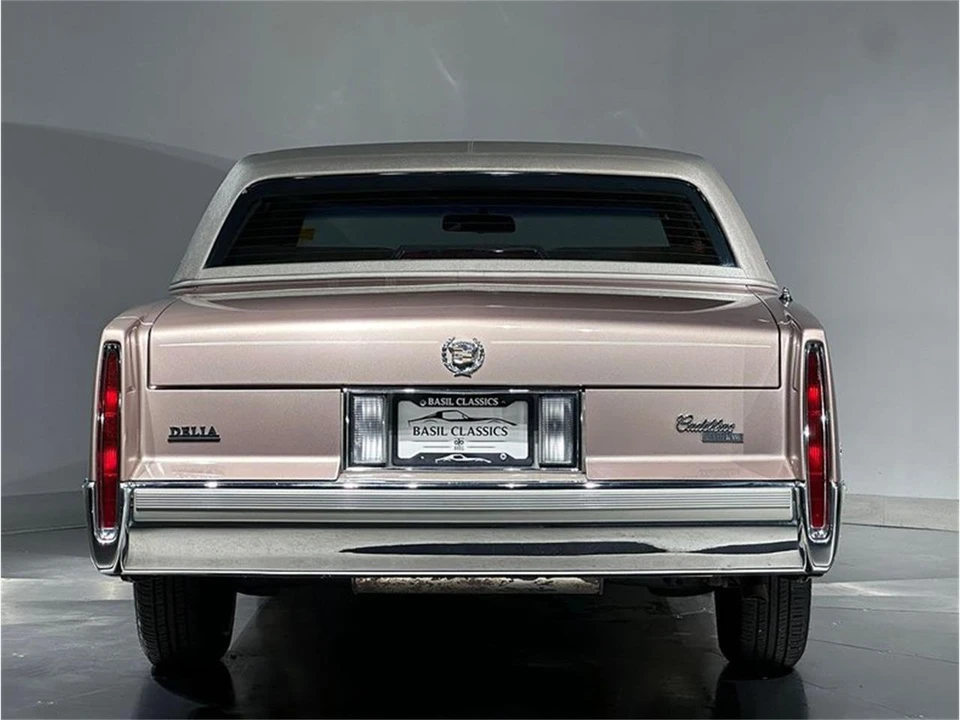 1989 Cadillac DeVille 6th Gen - Image 9 of 31
