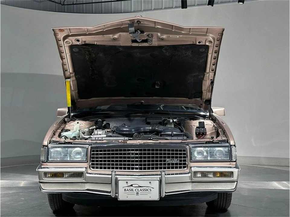 1989 Cadillac DeVille 6th Gen - Image 24 of 31