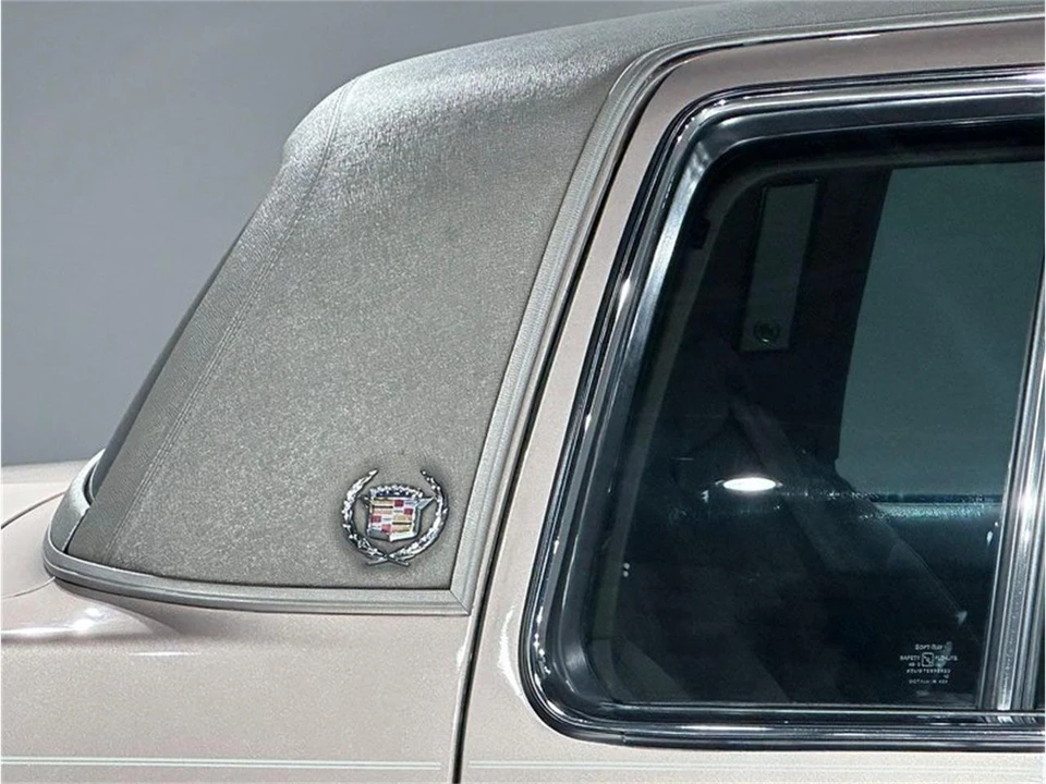 1989 Cadillac DeVille 6th Gen - Image 7 of 31