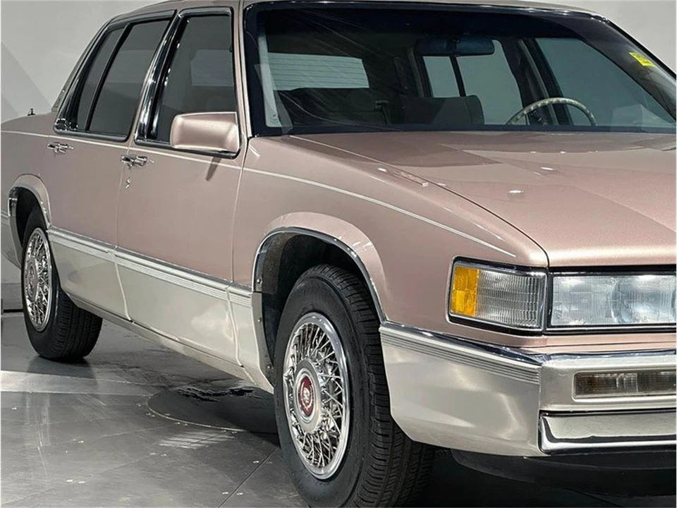 1989 Cadillac DeVille 6th Gen - Image 18 of 31