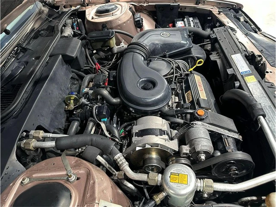 1989 Cadillac DeVille 6th Gen - Image 27 of 31