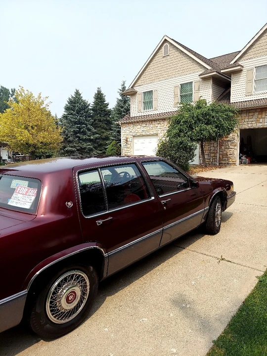 1989 Cadillac DeVille 6th Gen - Image 2 of 7