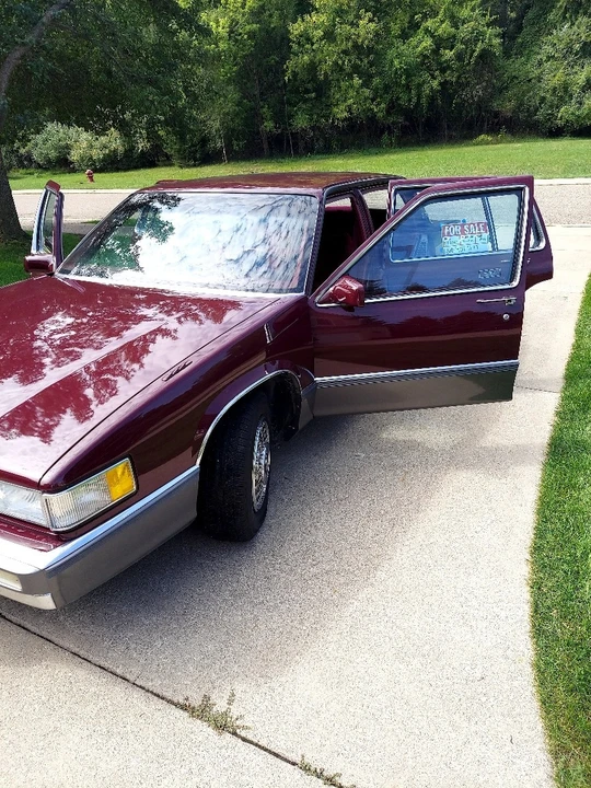 1989 Cadillac DeVille 6th Gen - Image 11 of 13