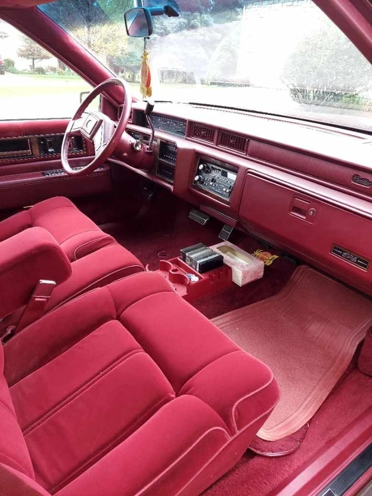 1989 Cadillac DeVille 6th Gen - Image 5 of 13