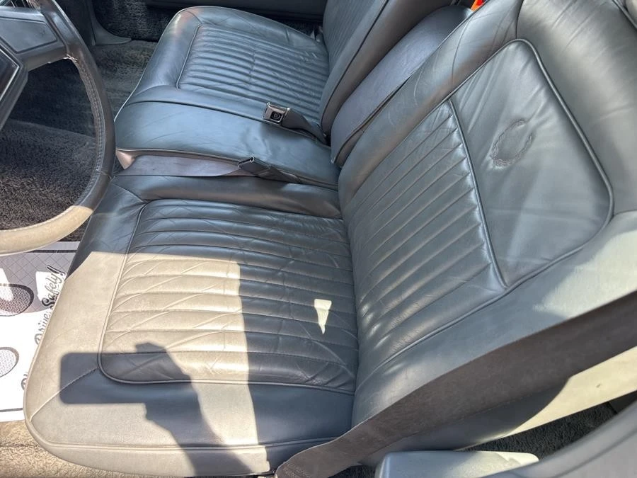 1989 Cadillac DeVille 6th Gen - Image 17 of 30