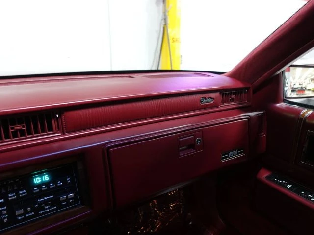 1989 Cadillac DeVille 6th Gen - Image 13 of 21
