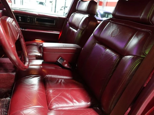 1989 Cadillac DeVille 6th Gen - Image 14 of 21