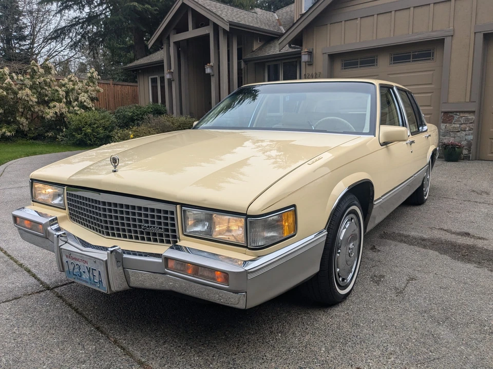 1989 Cadillac DeVille 6th Gen - Image 3 of 31