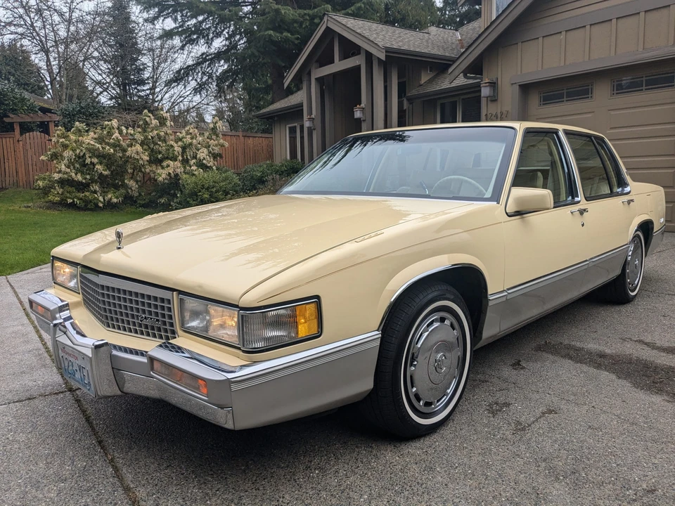 1989 Cadillac DeVille 6th Gen - Image 2 of 31