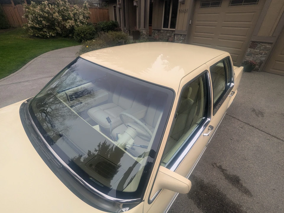 1989 Cadillac DeVille 6th Gen - Image 21 of 31