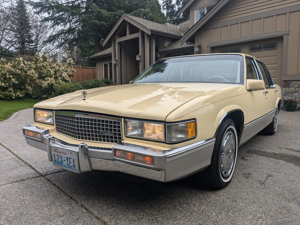 1989 Cadillac DeVille 6th Gen - Image 4 of 31