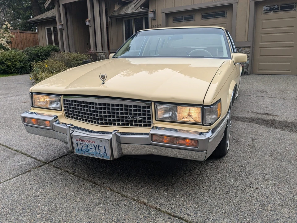 1989 Cadillac DeVille 6th Gen - Image 5 of 31