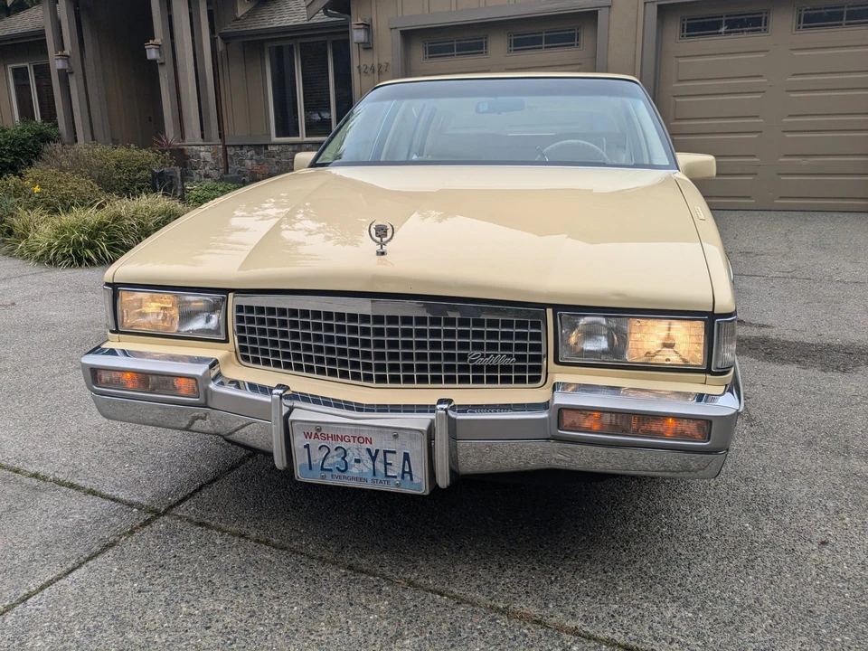 1989 Cadillac DeVille 6th Gen - Image 7 of 31