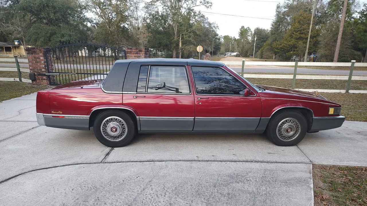 1989 Cadillac DeVille 6th Gen - Image 2 of 18