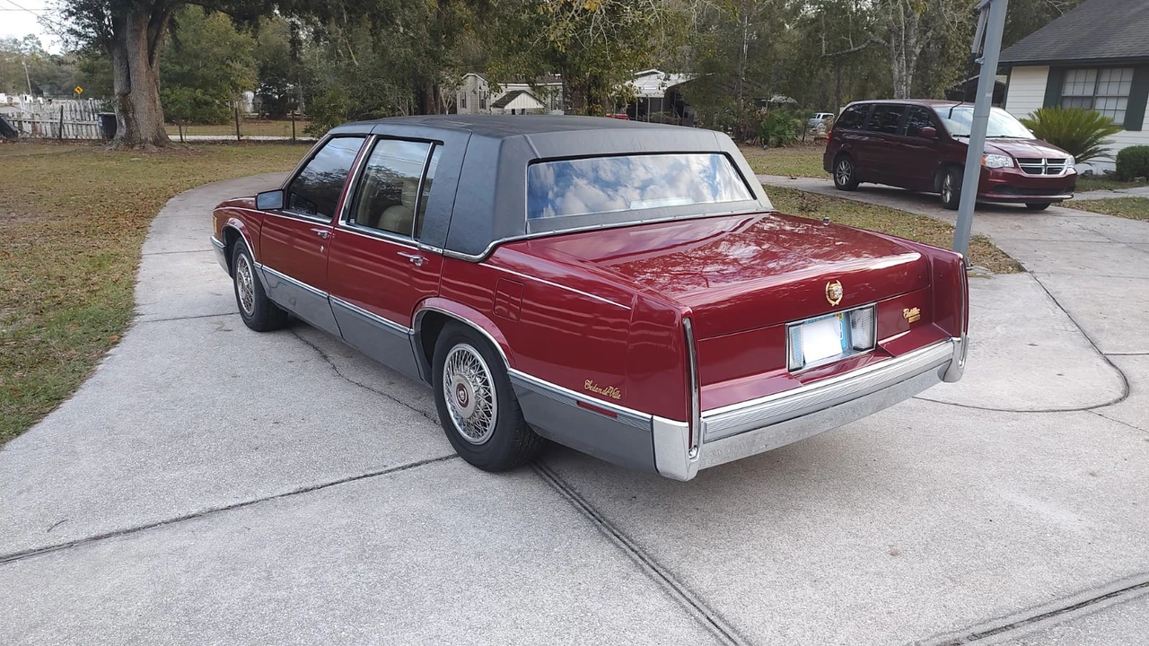 1989 Cadillac DeVille 6th Gen - Image 3 of 18