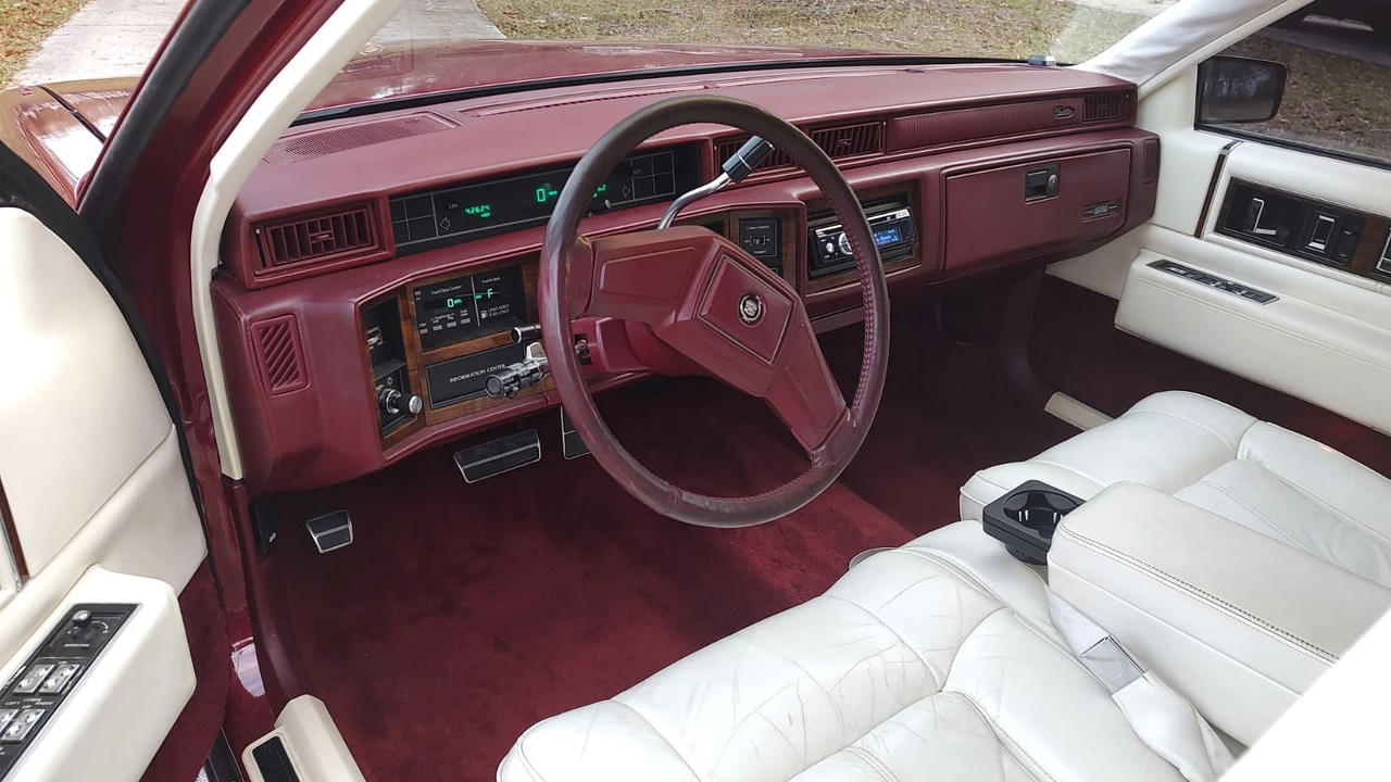 1989 Cadillac DeVille 6th Gen - Image 4 of 18