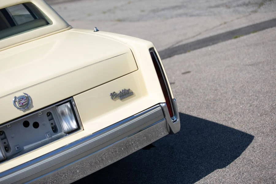 1989 Cadillac DeVille 6th Gen - Image 5 of 23