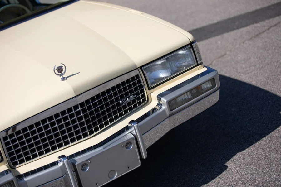 1989 Cadillac DeVille 6th Gen - Image 4 of 23