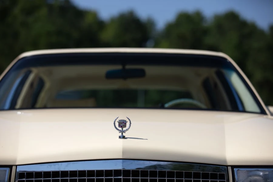 1989 Cadillac DeVille 6th Gen - Image 6 of 23