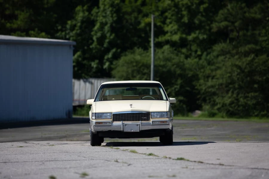 1989 Cadillac DeVille 6th Gen - Image 14 of 23