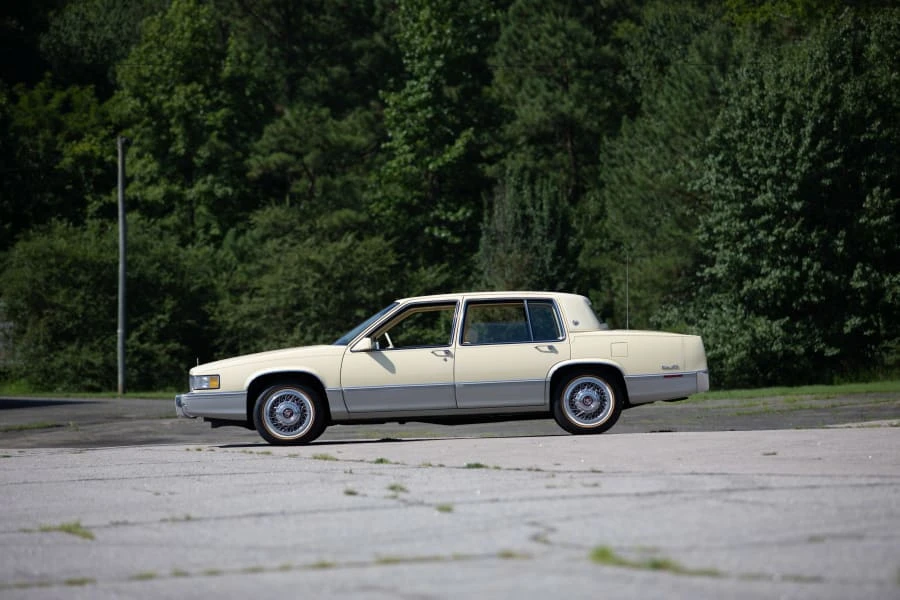 1989 Cadillac DeVille 6th Gen - Image 2 of 23