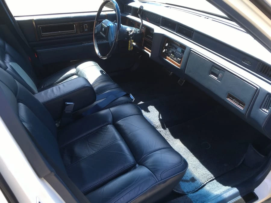 1989 Cadillac DeVille 6th Gen - Image 4 of 8
