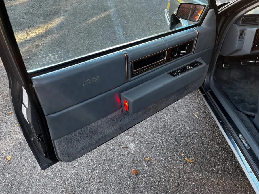 1989 Cadillac DeVille 6th Gen - Image 3 of 28