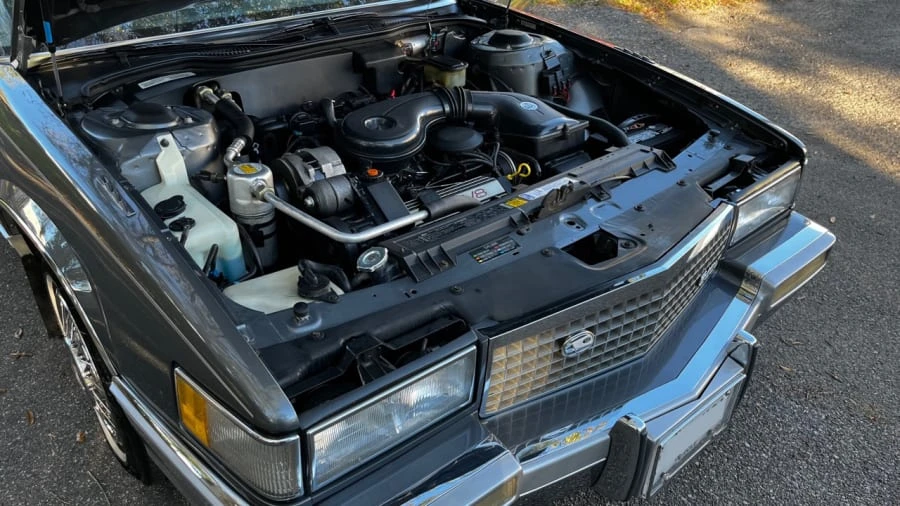 1989 Cadillac DeVille 6th Gen - Image 10 of 28