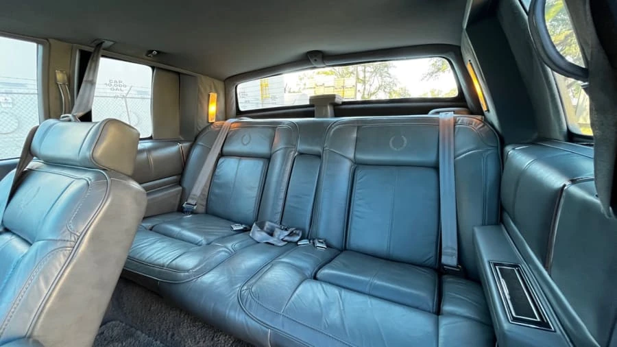 1989 Cadillac DeVille 6th Gen - Image 8 of 28