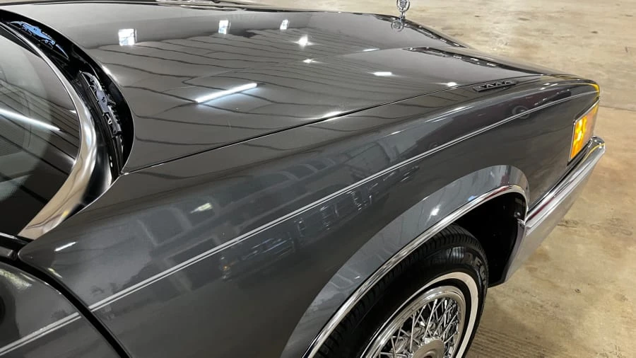 1989 Cadillac DeVille 6th Gen - Image 16 of 28