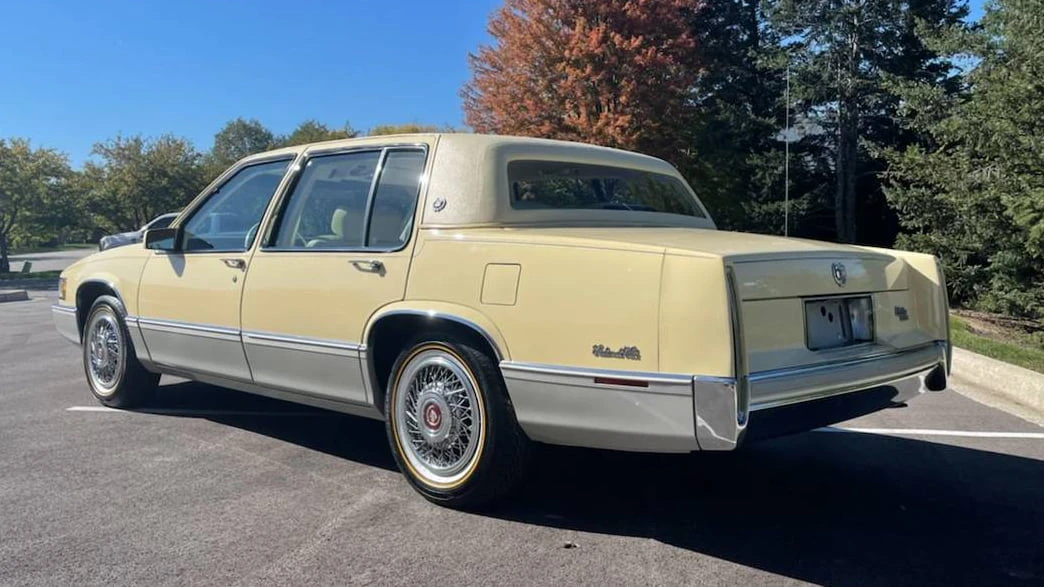 1989 Cadillac DeVille 6th Gen - Image 3 of 19