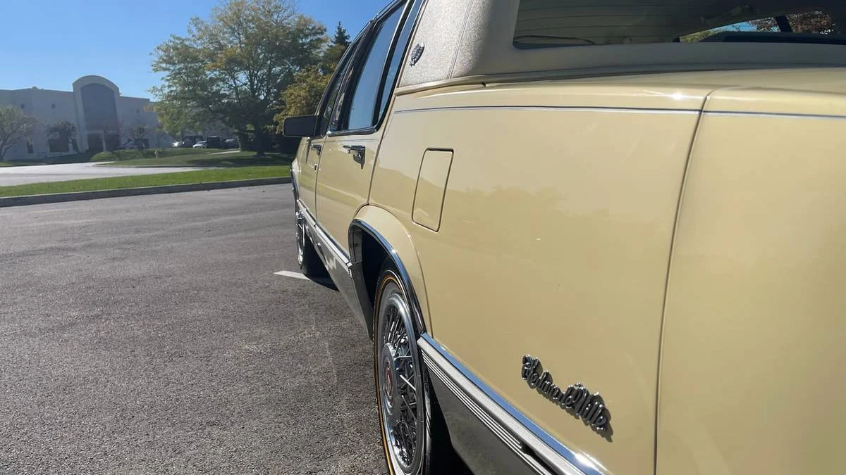 1989 Cadillac DeVille 6th Gen - Image 13 of 19