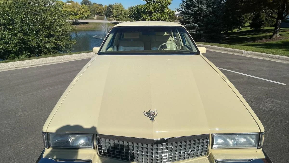 1989 Cadillac DeVille 6th Gen - Image 14 of 19