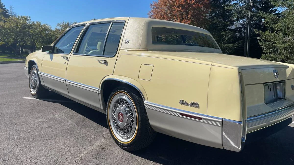 1989 Cadillac DeVille 6th Gen - Image 15 of 19
