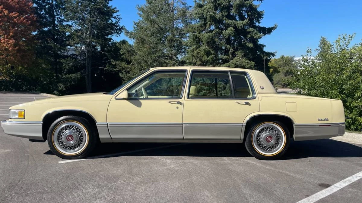 1989 Cadillac DeVille 6th Gen - Image 18 of 19