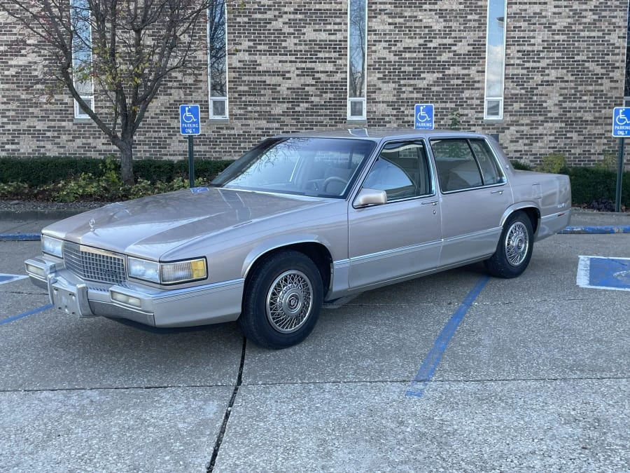 1989 Cadillac DeVille 6th Gen - Image 8 of 30