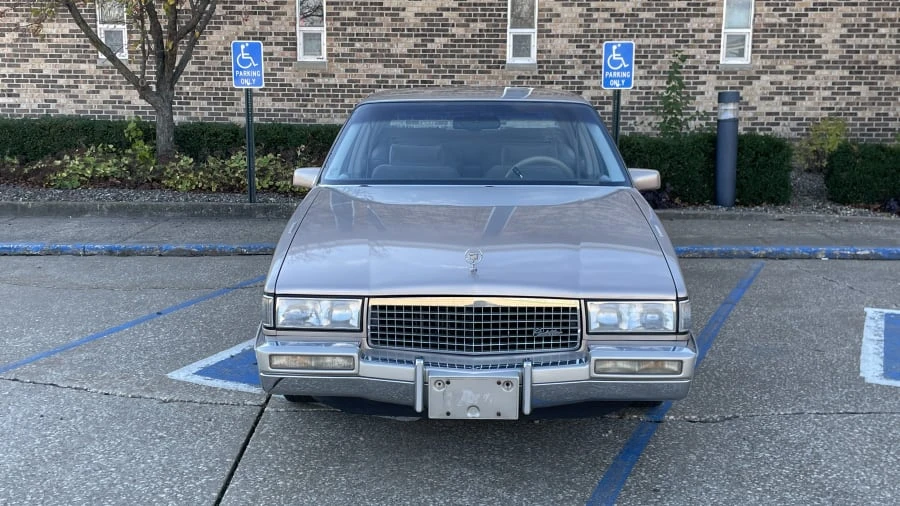 1989 Cadillac DeVille 6th Gen - Image 4 of 30