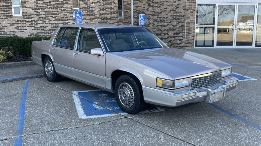 1989 Cadillac DeVille 6th Gen - Image 6 of 30